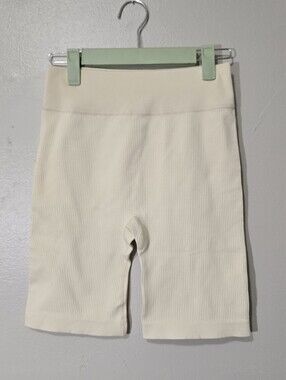 OQQ Ribbed Bike Shorts in Creamy White
